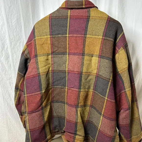 1960s/70s Fox‎ Knapp wool blend flannel shirt/jacket in a plaid pattern
